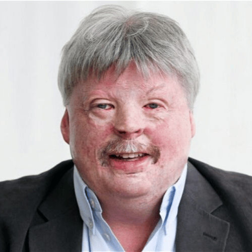 Motivational Speaker Simon Weston head shot front row speakers