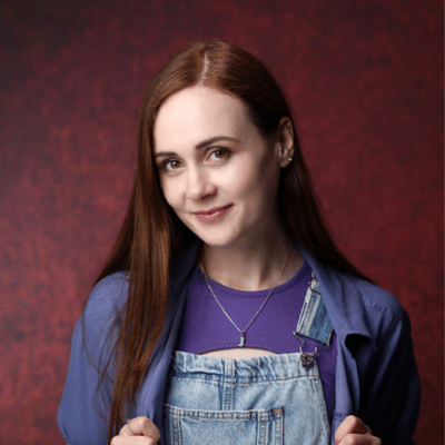 Justine Stafford | Female Irish Comedian | Front Row Speakers